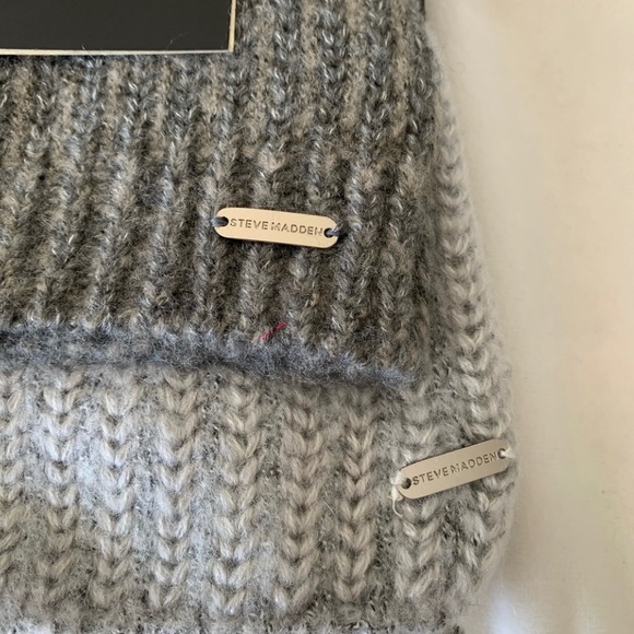 Steve Madden Scarf And Beanie Hat set - Picture 3 of 4